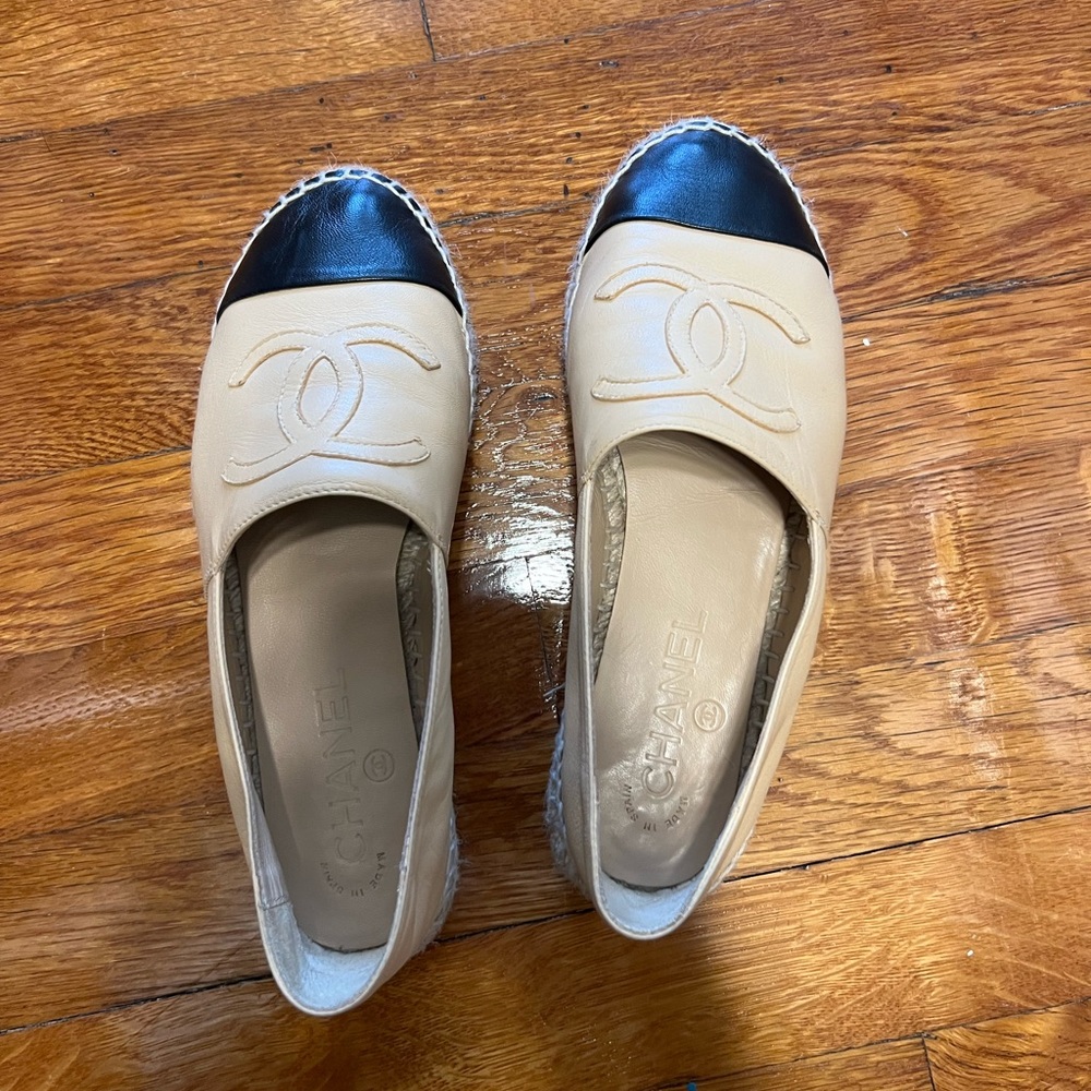 *last chance* Chanel classic lambskin espadrilles black/beige combo SZ 36